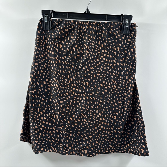 Urban Outfitters Dresses & Skirts - Urban Outfitters Black Satin Skirt with Brown Speckled Print – Size Small